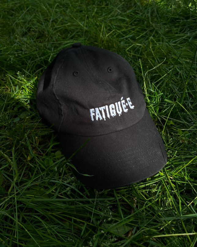 Les beaux jours - Casquette noire Fatigué.e - OS