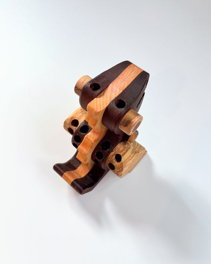 Alain Mailhot - Porte-crayon dino en bois