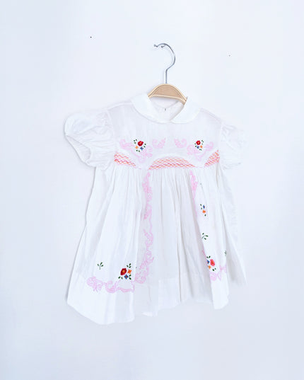 Robe blanche vintage et fines broderies - 6-12m