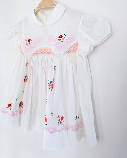 Robe blanche vintage et fines broderies - 6-12m